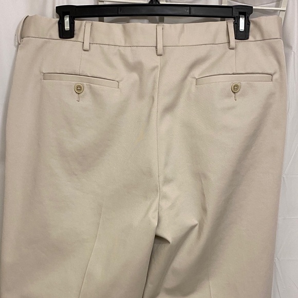Croft & Barrow 38x34 Men's Khaki Chinos EUC - Picture 7 of 7